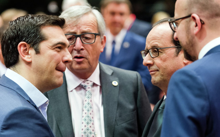 Премьер-министр Греции Алексис Ципрас, президент Европейской Комиссии Жан-Клод Юнкер, президент Франции Франсуа Олланд и премьер-министр Бельгии Шарль Мишель.