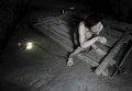 Психически больной 44-летний китаец Тонг Джипинг прикован в комнате