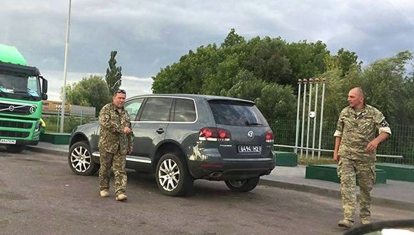 Военные комиссары Бородянского района Киевской области Карпенко и Шаповал