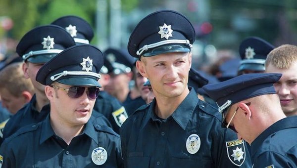 Патрульные полицейские в Киеве. Архивное фото