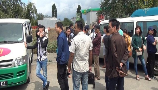 Группа незаконных мигрантов, задержанных в Деснянском районе Киева