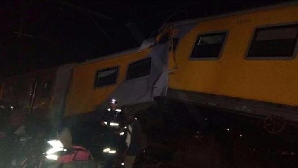 При столкновении поездов в Йоханнесбурге пострадали 420 человек