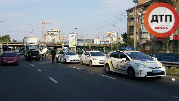 ДТП на Борщаговке в Киеве