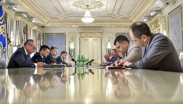 Совещание с участием Петра Порошенко и Леонида Кучмы перед встречей контактной группы в Минске