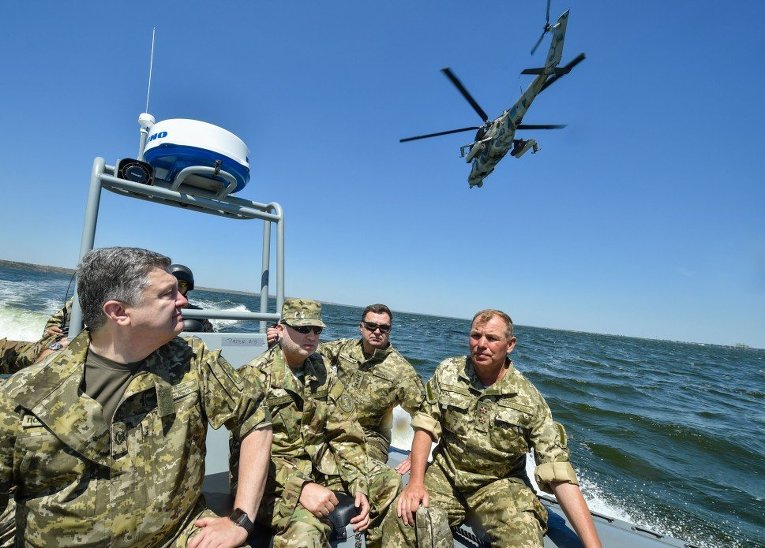 Порошенко на учениях ВМС в Николаевской области