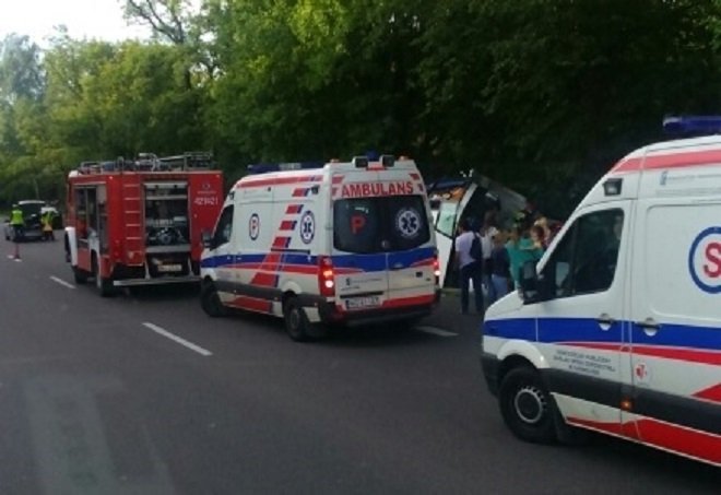 Скорая помощь на месте аварии украинского автобуса в Польше