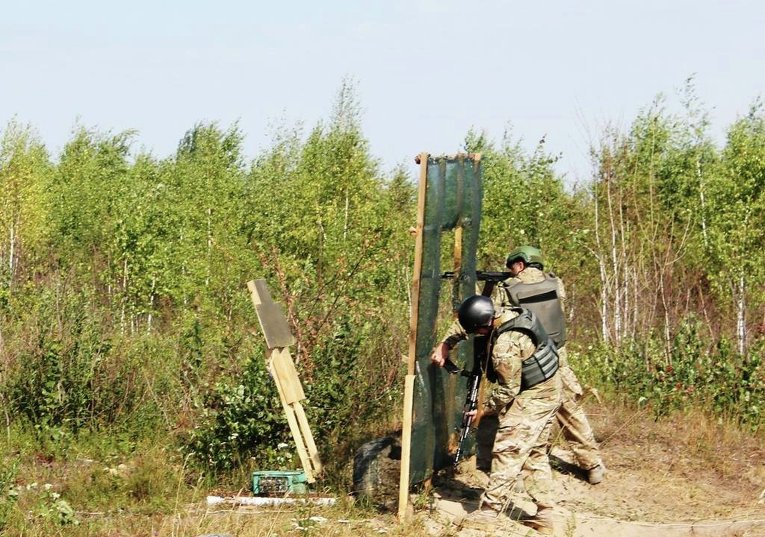 Учения десантников в Житомирской области