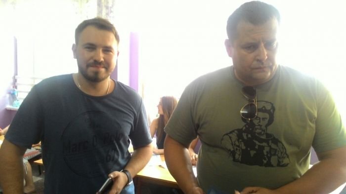 Андрей Лозовой и Борис Филатов на избирательном участке в Чернигове
