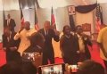 Обама станцевал во время визита в Кению