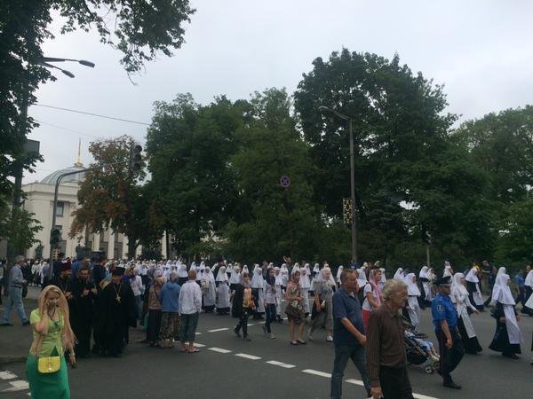 Крестный ход в центре Киева