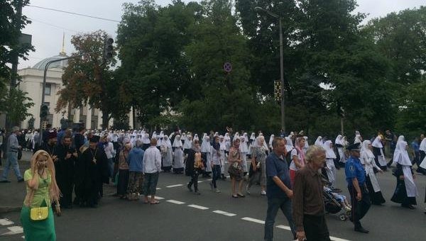 Крестный ход в центре Киева