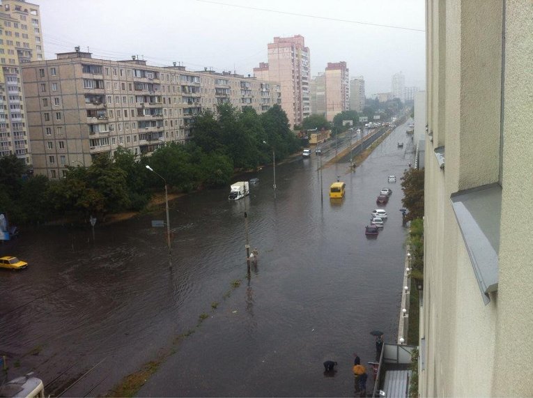 Последствия ливня в Киеве, 28 июля 2015 г.