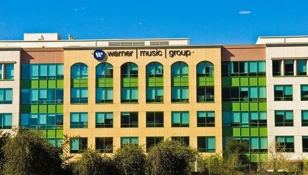 Здание Warner Music Group