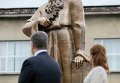 Петр и Марина Порошенко на церемонии открытия памятника Андрею Шептицкому во Львове