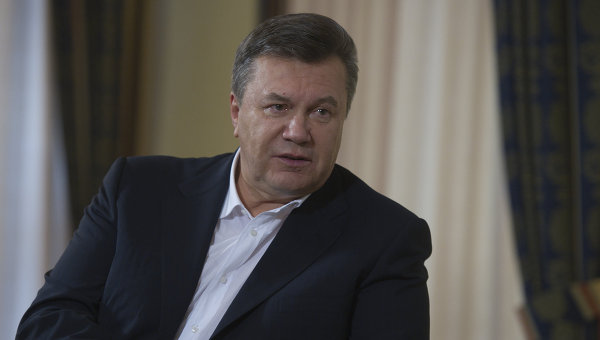 Президент Украины В.Янукович на встрече с президентом РФ Д.Медведевым
