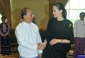 Анджелина Джоли Питт и президент Мьянмы Тейн Сейн