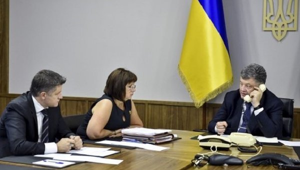 Министр финансов Наталия Яресько и президент Украины Петр Порошенко