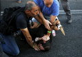 Люди задержали ортодоксального еврея, напавшего на участников ежегодного гей-парада в Иерусалиме