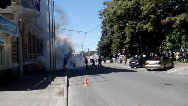 Беспорядки в Харькове на улице Скрыпника