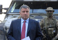 Глава МВД Арсен Аваков осмотрел рекордную партию незаконно добытого янтаря, которая была доставлена в Киев