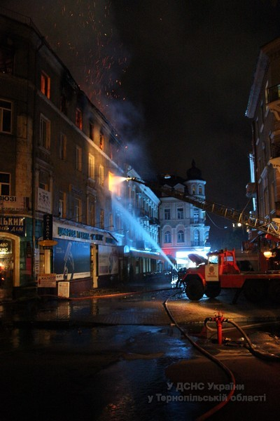 Пожар в здании, которое расположено в историческом центре Тернополя