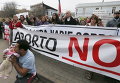 Демонстрация против законопроекта чилийского правительства, которое стремится узаконить аборты, в Вальпараисо