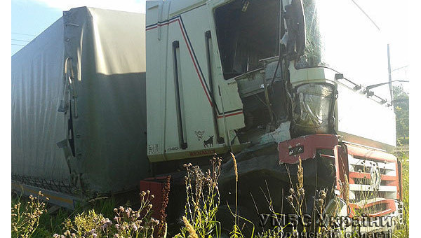 ДТП на Волыни: грузовик столкнулся с поездом
