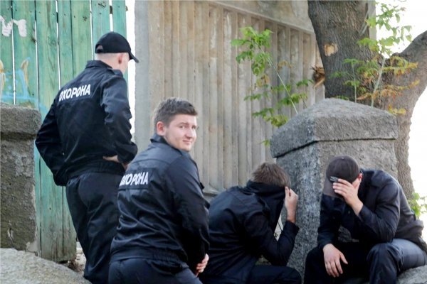 Милиционеры задержали двух участников массовой драки на стройке в Киеве