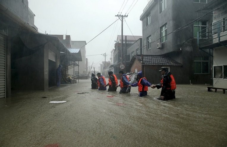 Тайфун Соуделор в Тайване