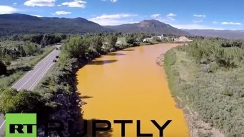 Загрязнение реки в штате Колорадо. Видео