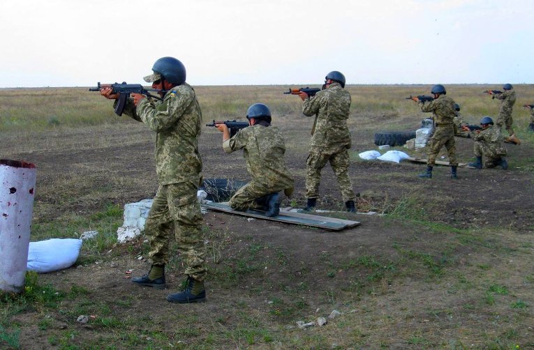 Занятия по боевой подготовке мобилизованных военнослужащих в Николаевской области