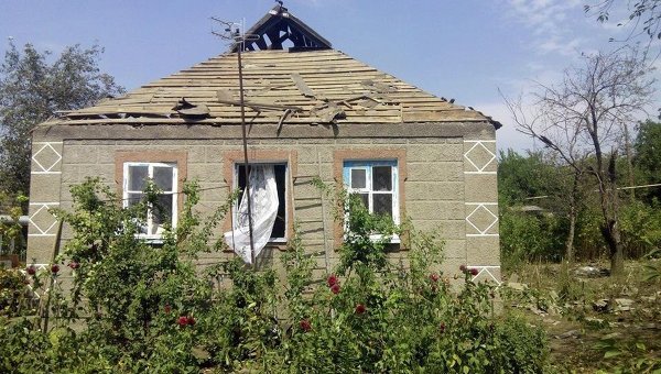 Обстрел села Красногоровка в Ясиноватском районе