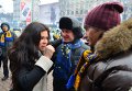 Певица Руслана, Степан Ивахив и Игорь Еремеев во время Евромайдана в Киеве