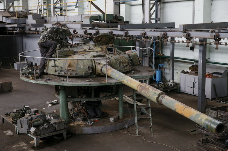 Ремонт бронетехники на Киевском бронетанковом заводе, Украина