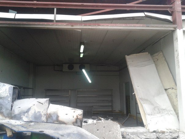 Колбасный цех фирмы Геркулес в Кировском районе Донецка после обстрела