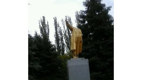 Памятник Владимиру Ленину в Приволье