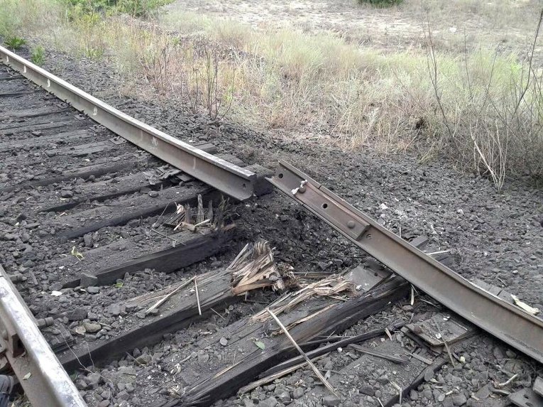Подрыв поезда в Луганской области