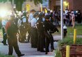Стихийный митинг в Сент-Луисе (штат Миссури), где как полицейские застрелили вооруженного афроамериканца