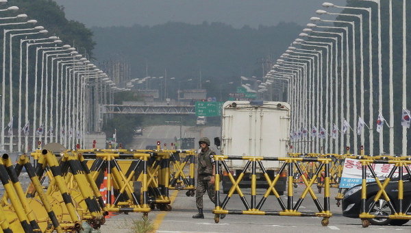 Южнокорейский патруль на границе с Северной Кореей в Паджу, Южная Корея