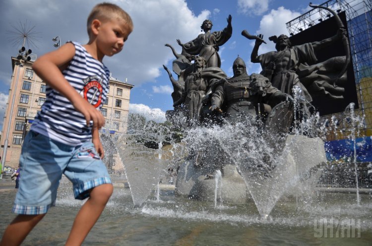 Запуск фонтана в Киеве