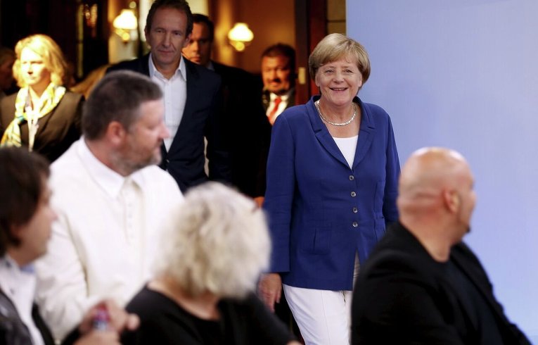 Канцлер Германии Ангела Меркель приняла участие в общественном форуме в Дуйсбурге
