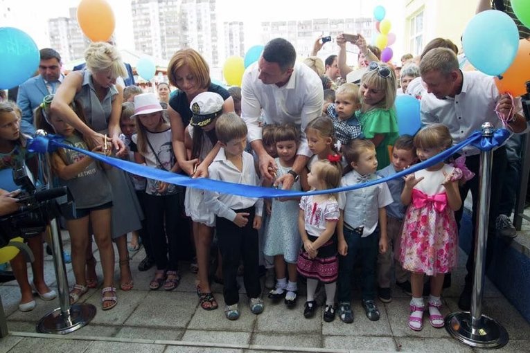 Мэр Киева Виталий Кличко открыл детский садик в Дарницком районе