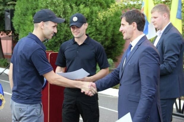 Полиция Одессы получает сертификаты об окончании учебы