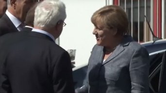 Ангелу Меркель освистали в лагере беженцев