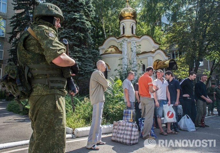 ДНР передала Киеву пленных силовиков