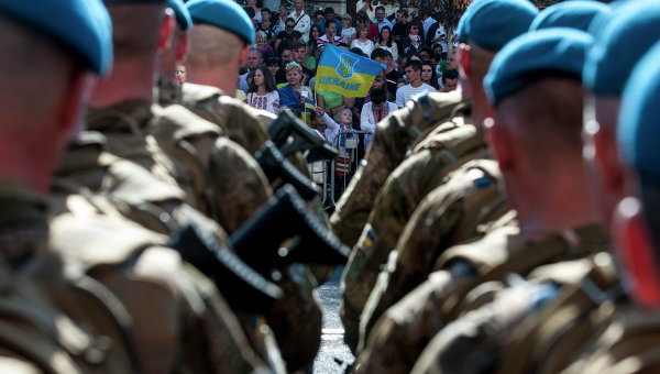 Военный марш в Киеве. Десантники