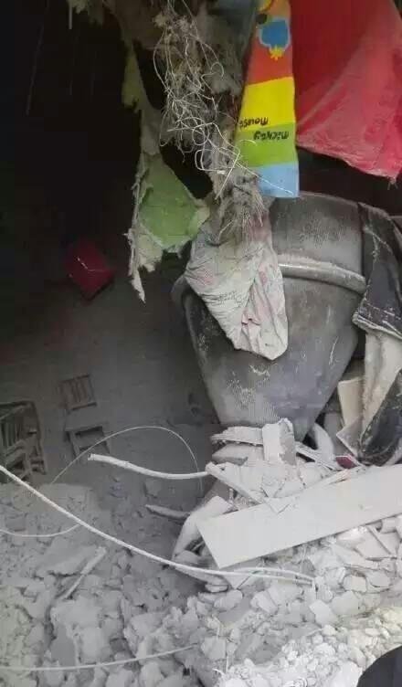 В Китае ракетный двигатель пробил крышу жилого дома
