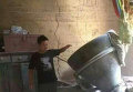 В Китае ракетный двигатель пробил крышу жилого дома