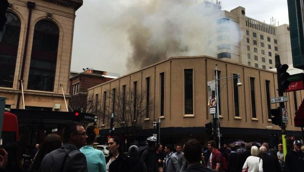 Пожар в деловом центре австралийского города Аделаида