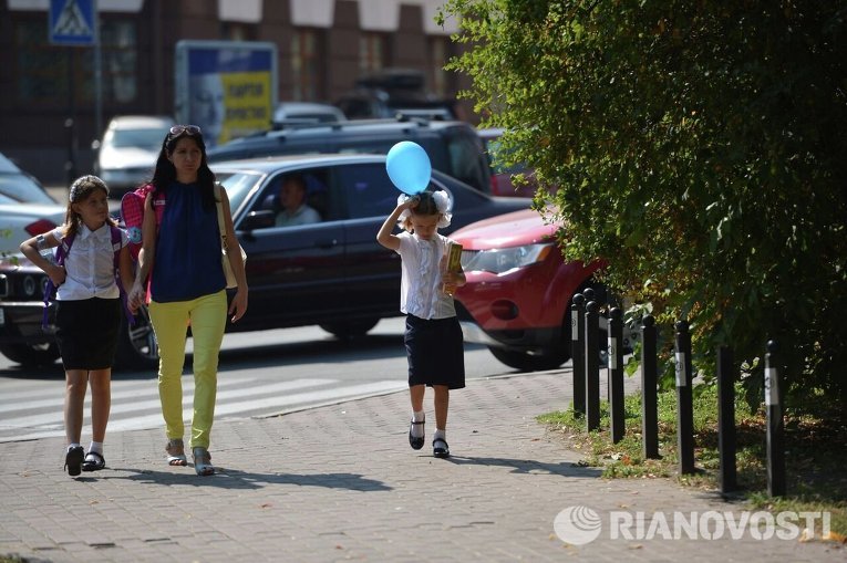Первоклассники и первокурсники на улицах Киева